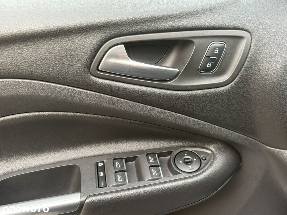 Ford Kuga - 18