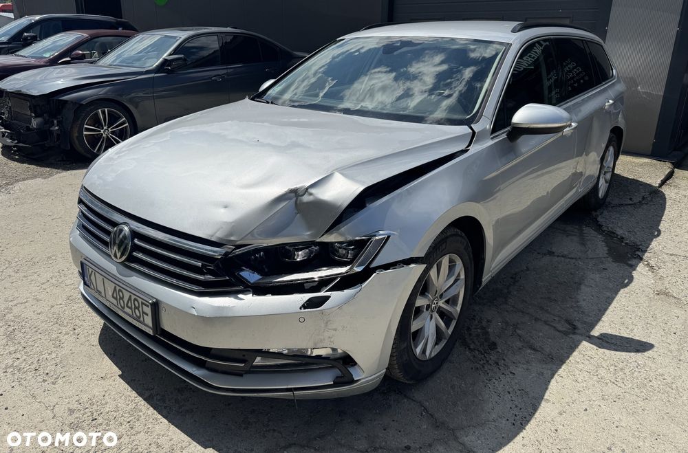 Volkswagen Passat 2.0 TDI SCR Comfortline DSG - 1