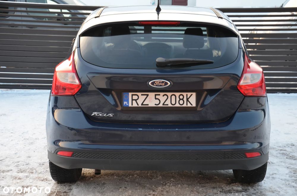 Ford Focus 1.6 Ambiente Start - 8