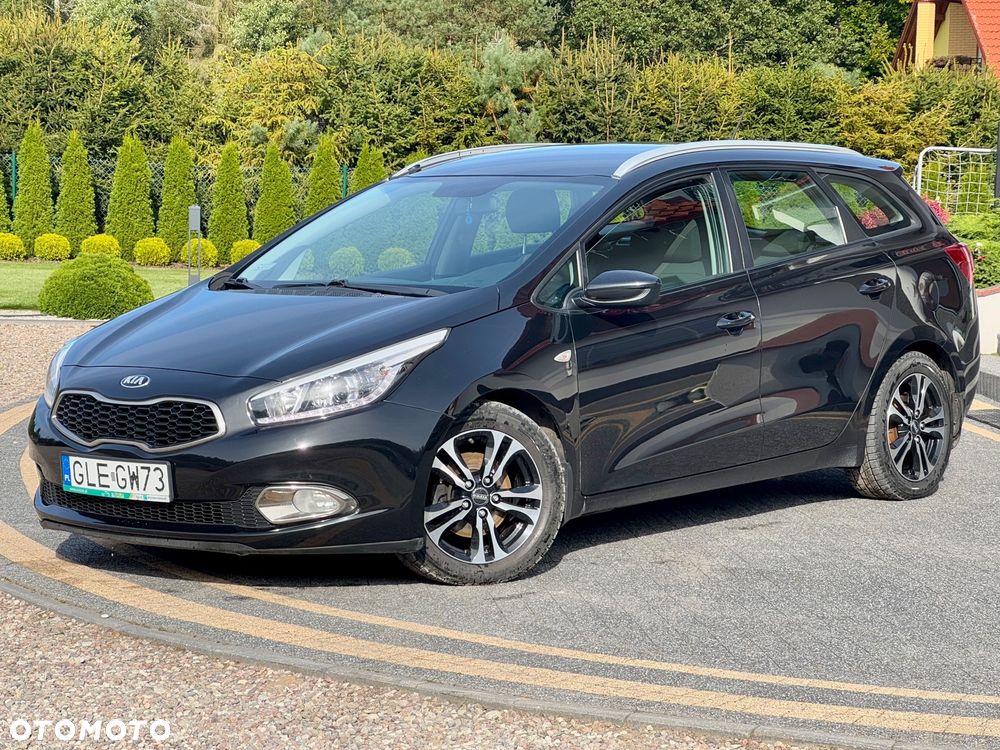 Kia Ceed - 11