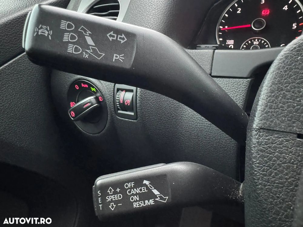 Volkswagen Tiguan 2.0 TDI SCR 4MOTION BlueMotion Technology DSG Lounge Sport & Style - 25