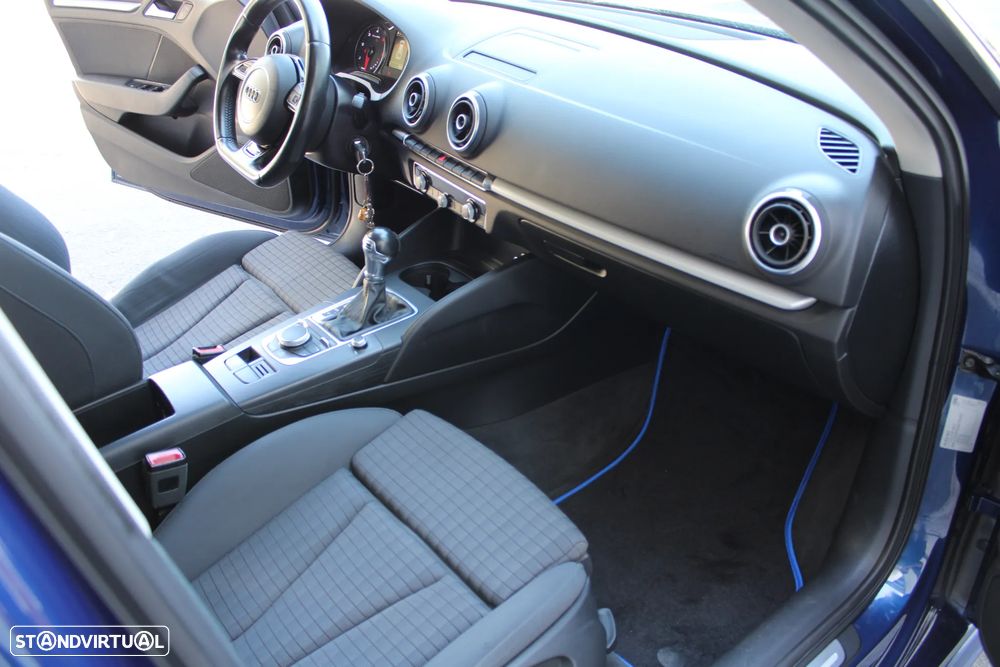 Audi A3 Sportback 1.6 TDI (clean diesel) S tronic S line Sport Pack - 18