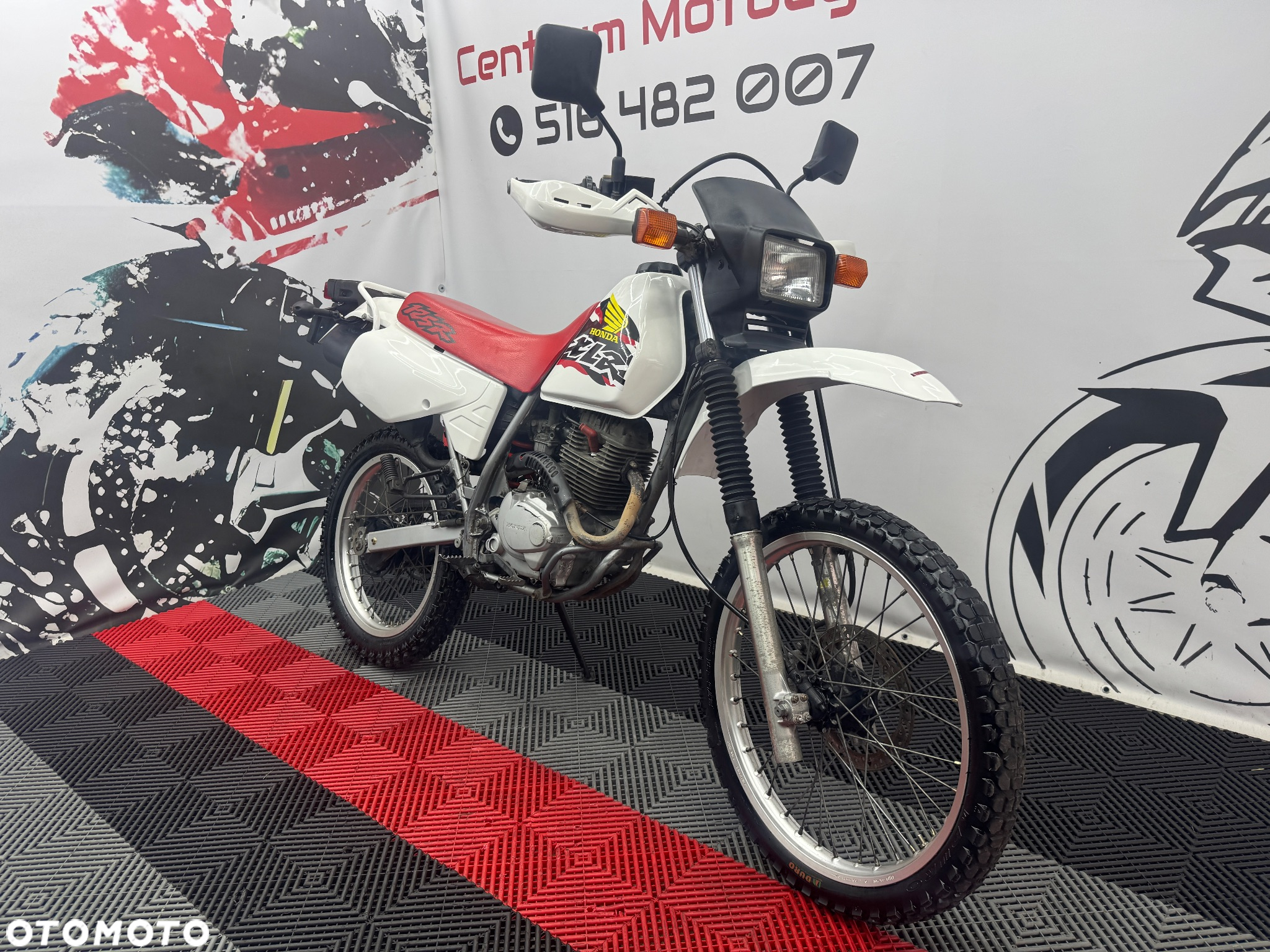 Honda XLR - 3