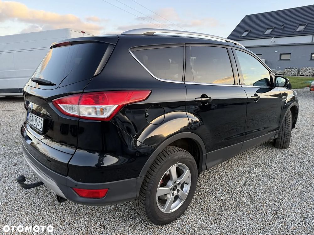 Ford Kuga 2.0 TDCi 2x4 Titanium - 5