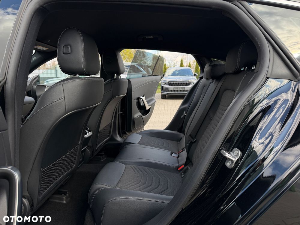 Mercedes-Benz CLA 220 d 8G-DCT - 28