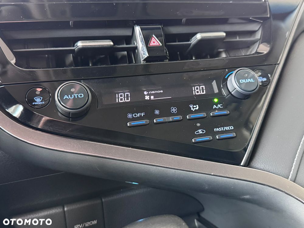 Toyota Camry 2.5 Hybrid Prestige CVT - 21