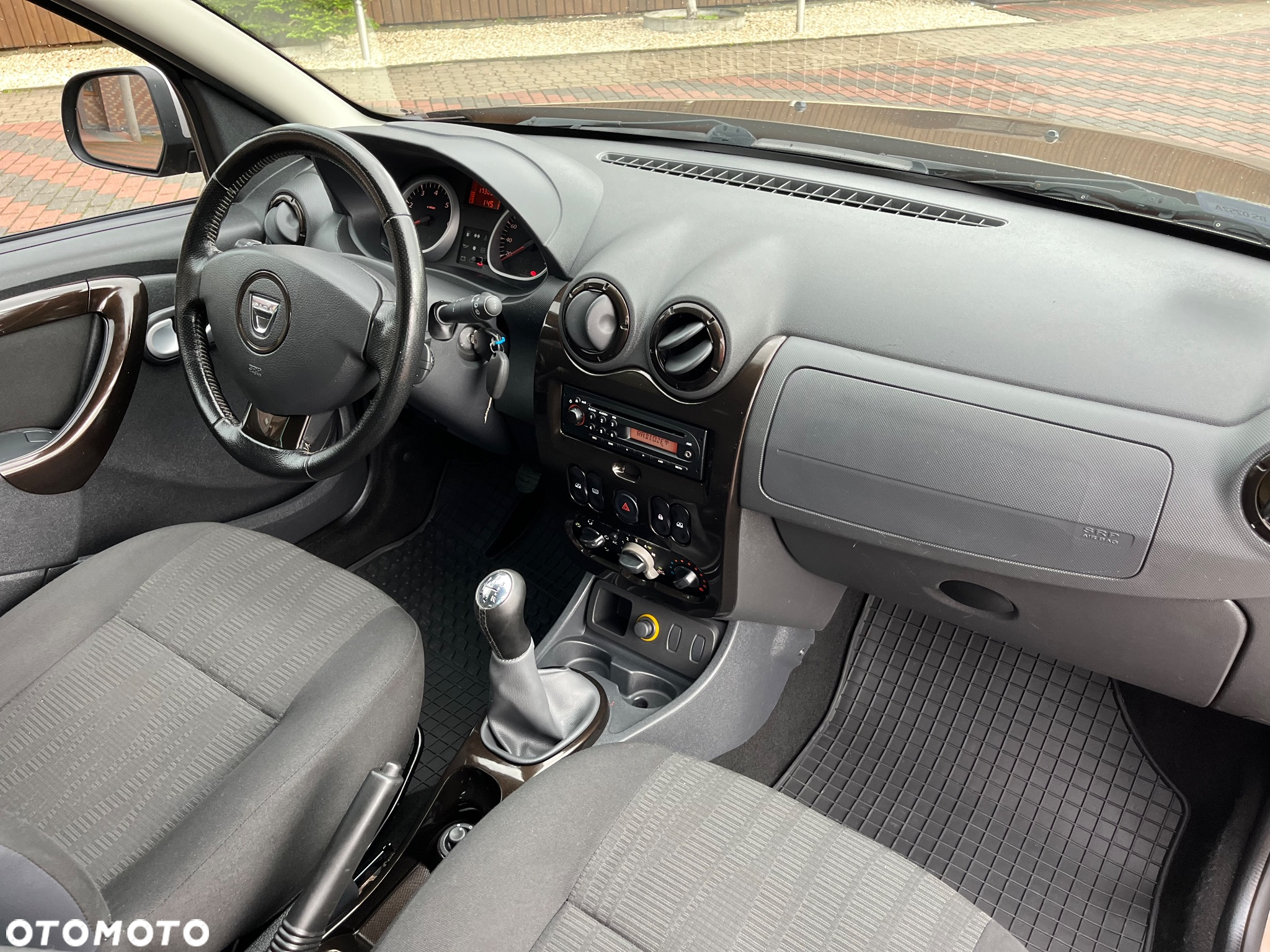 Dacia Duster 1.6 Laureate - 25