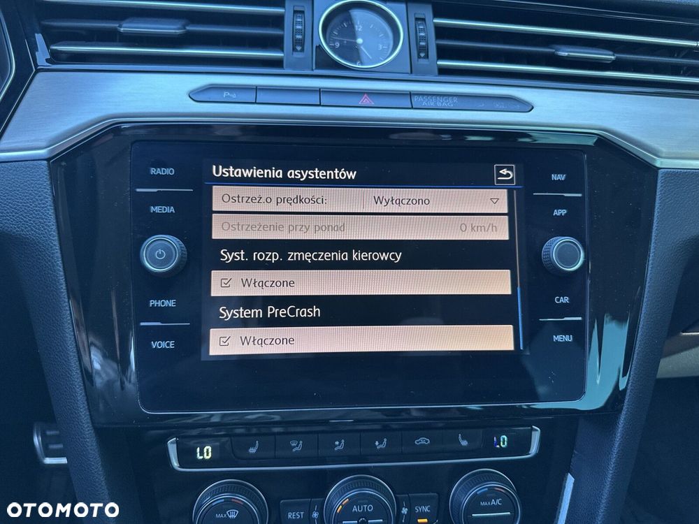 Volkswagen Passat - 22