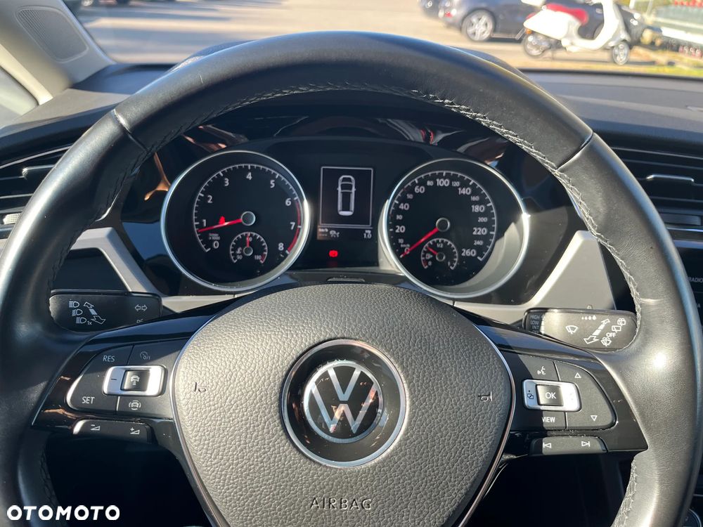 Volkswagen Touran 1.5 TSI EVO Comfortline - 12