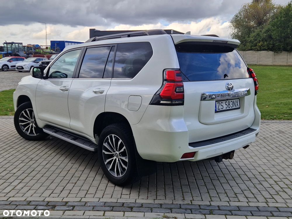 Toyota Land Cruiser - 38