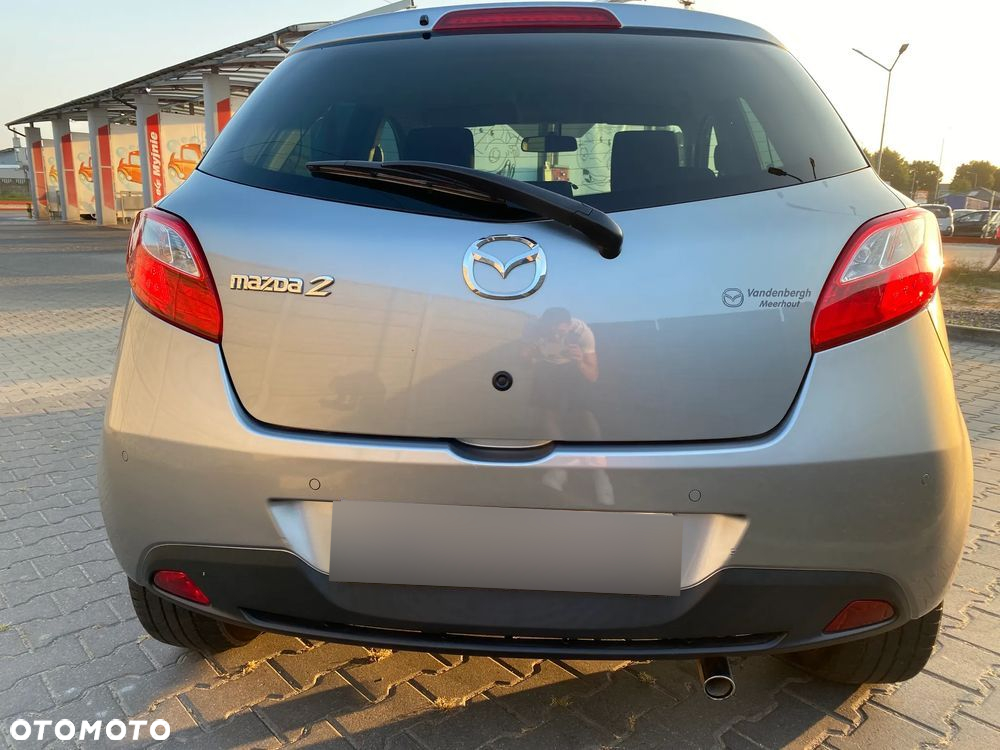 Mazda 2 1.3 Exclusive + - 15