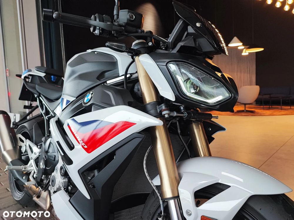 BMW S - 35
