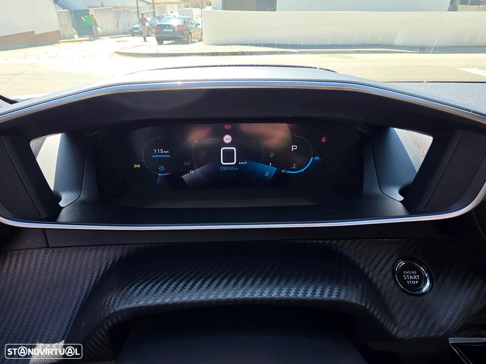 Peugeot 2008 1.2 PureTech GT Line EAT8 - 13