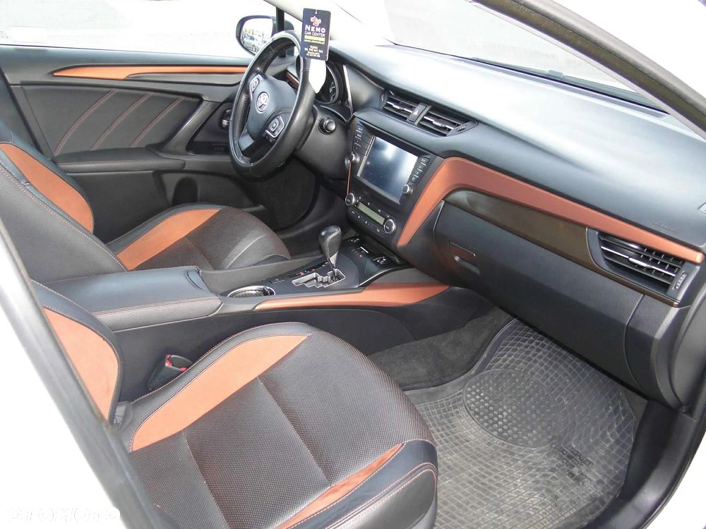 Toyota Avensis 2.0 Prestige MS - 16