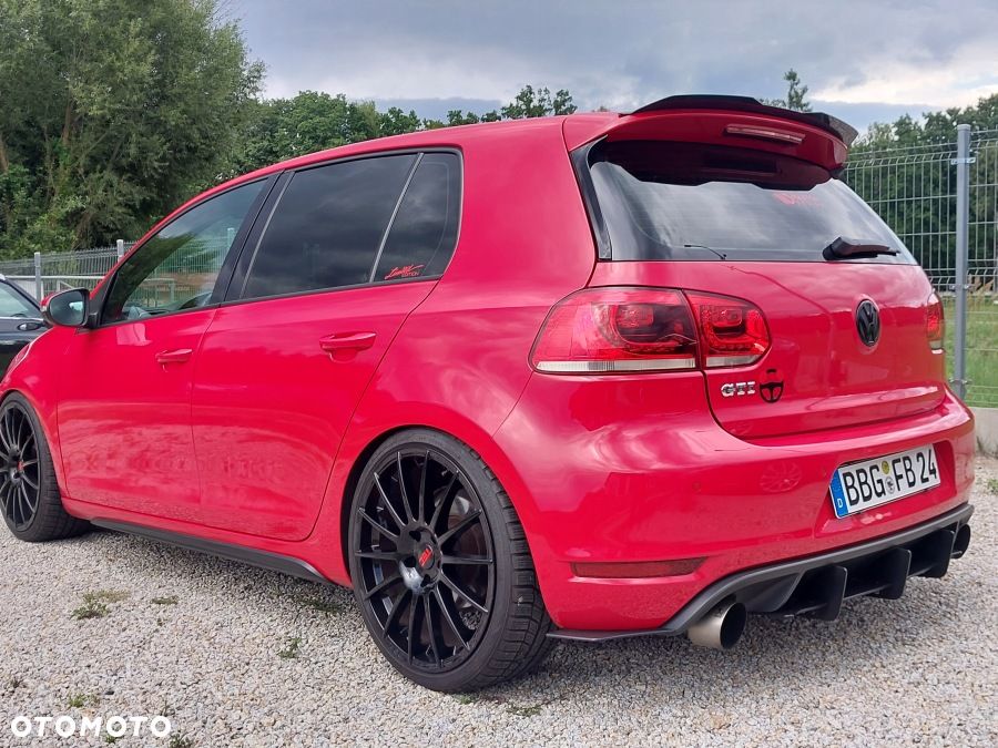 Volkswagen Golf 2.0 GTI - 1
