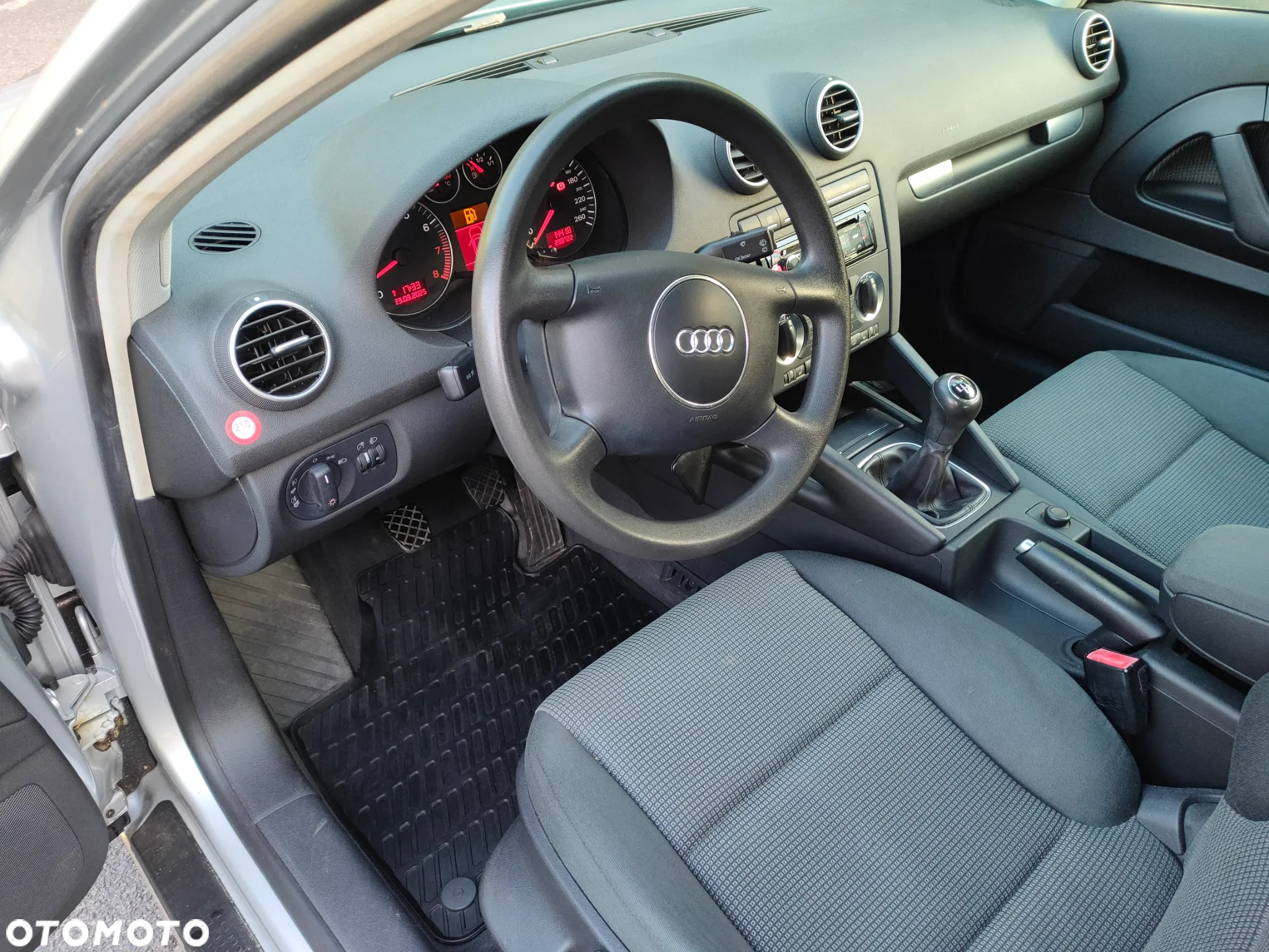 Audi A3 1.6 Attraction - 28