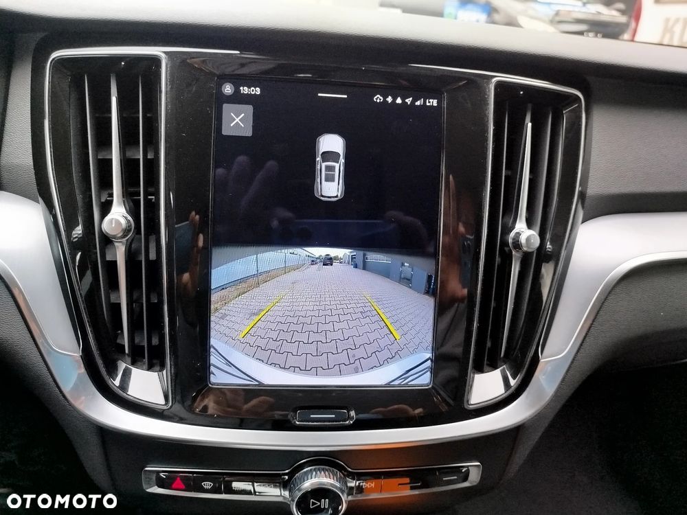 Volvo V60 B4 D Core - 23