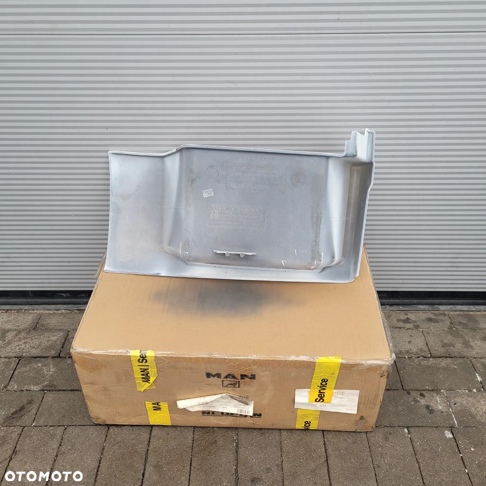 STOPNICA LEWA NOWY ORYG MAN TGX RAL 9010 81.61510-0803 CHWALIM116 - 2