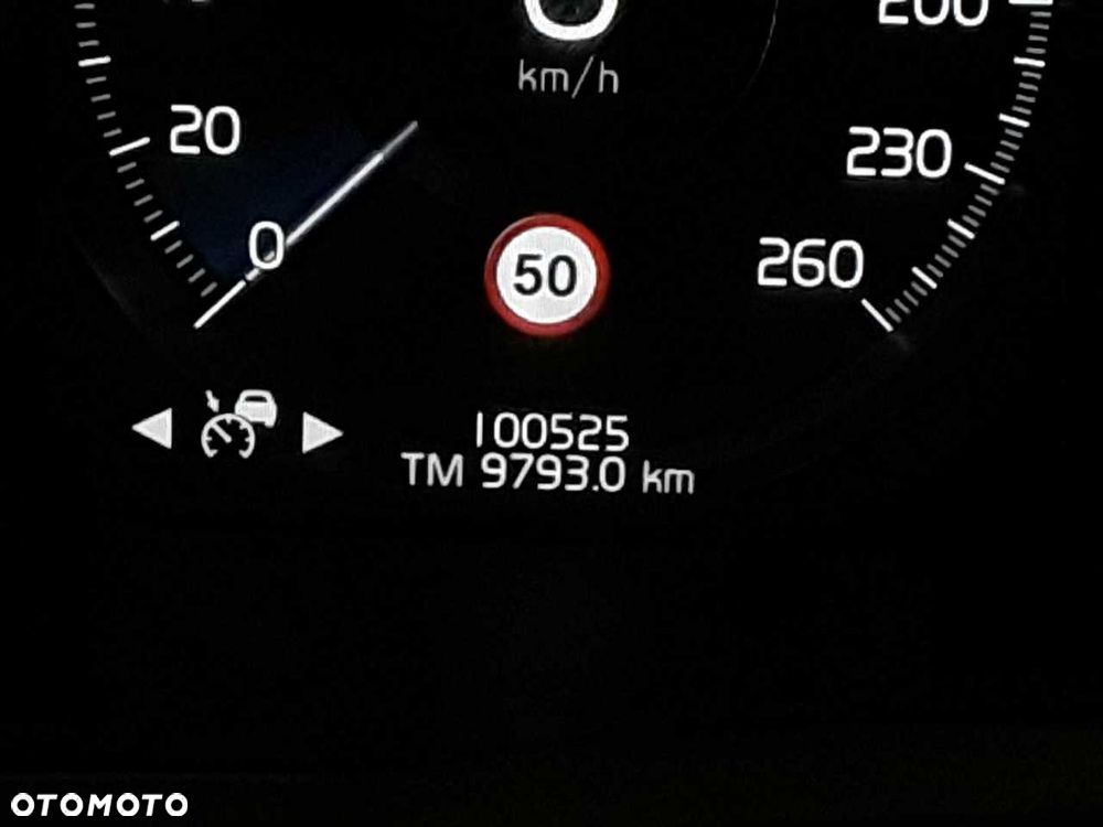 Volvo XC 90 T8 AWD Plug-In Hybrid R-Design 7os - 13