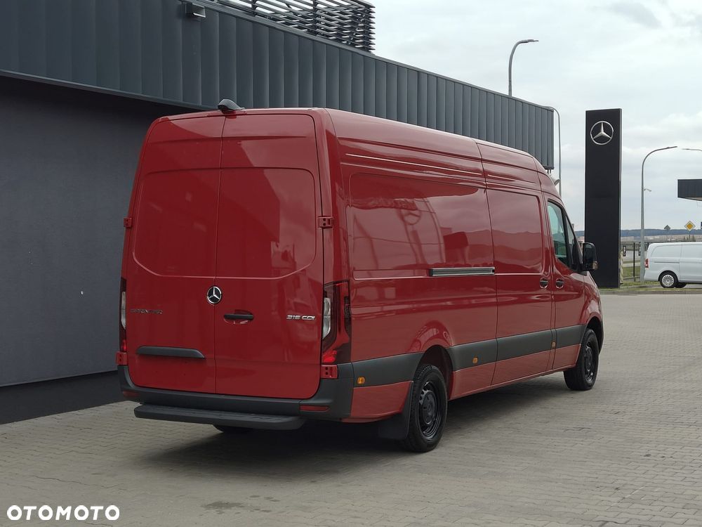 Mercedes-Benz Sprinter - 5