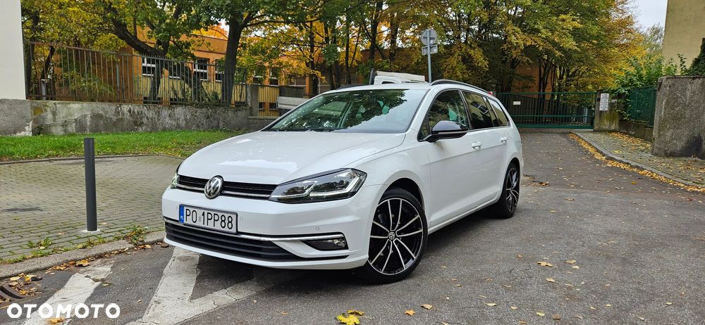 Volkswagen Golf - 1