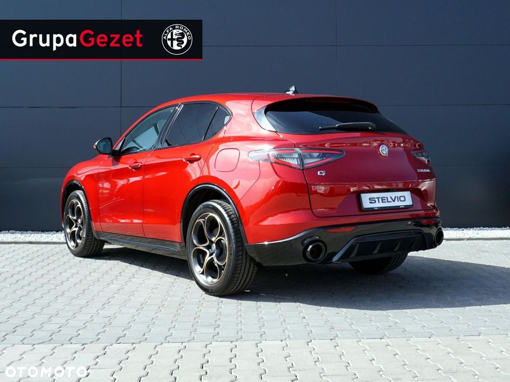 Alfa Romeo Stelvio - 2
