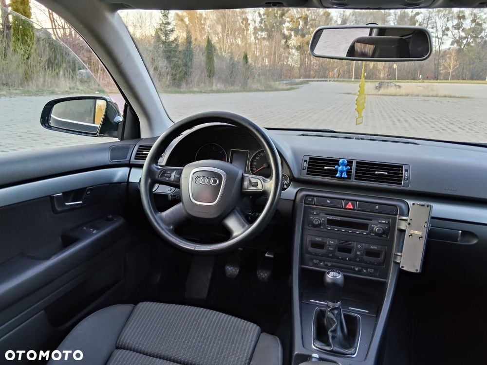 Audi A4 Avant - 8