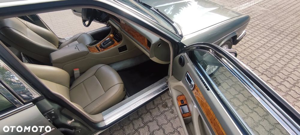 Jaguar XJ XJ12 6.0 - 6
