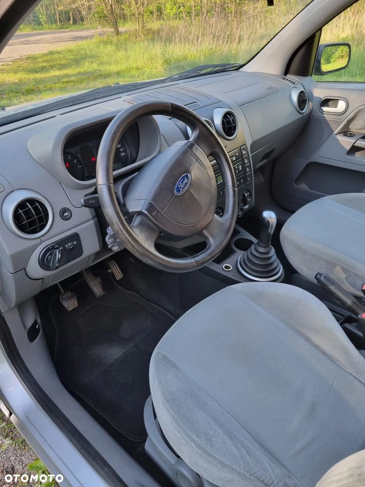 Ford Fusion 1.6 Fun X - 15