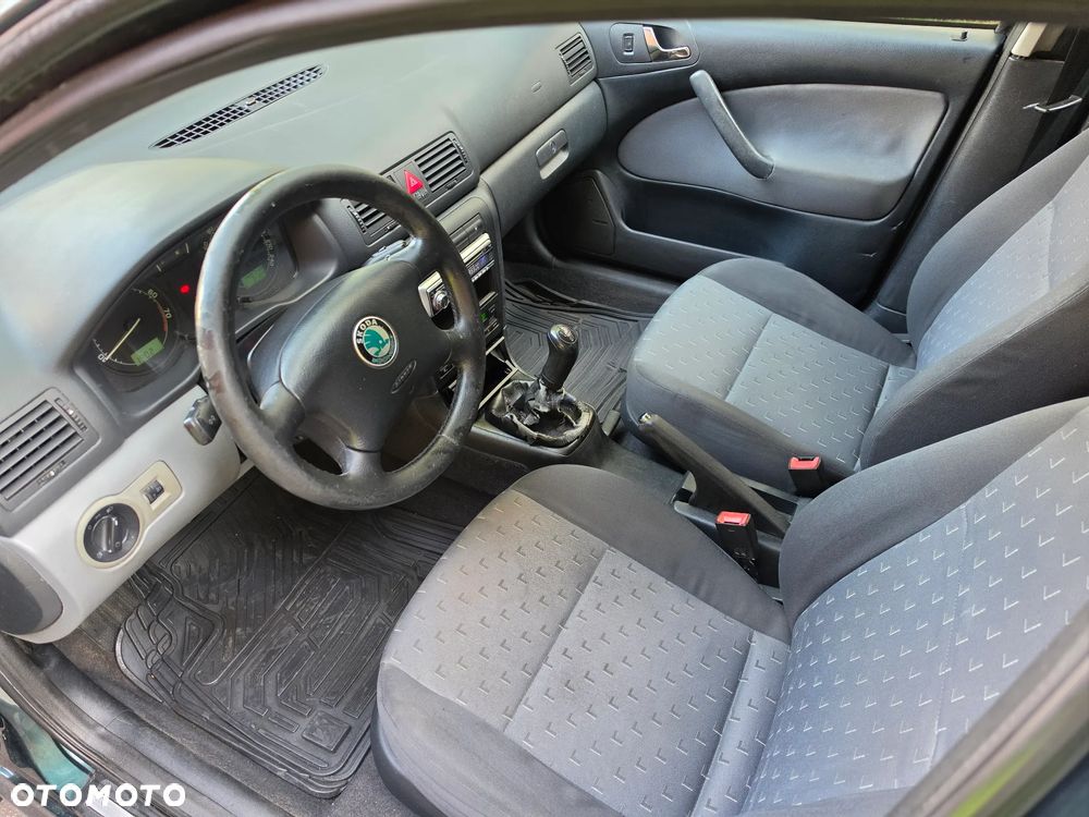 Skoda Octavia 1.6 Elegance - 11