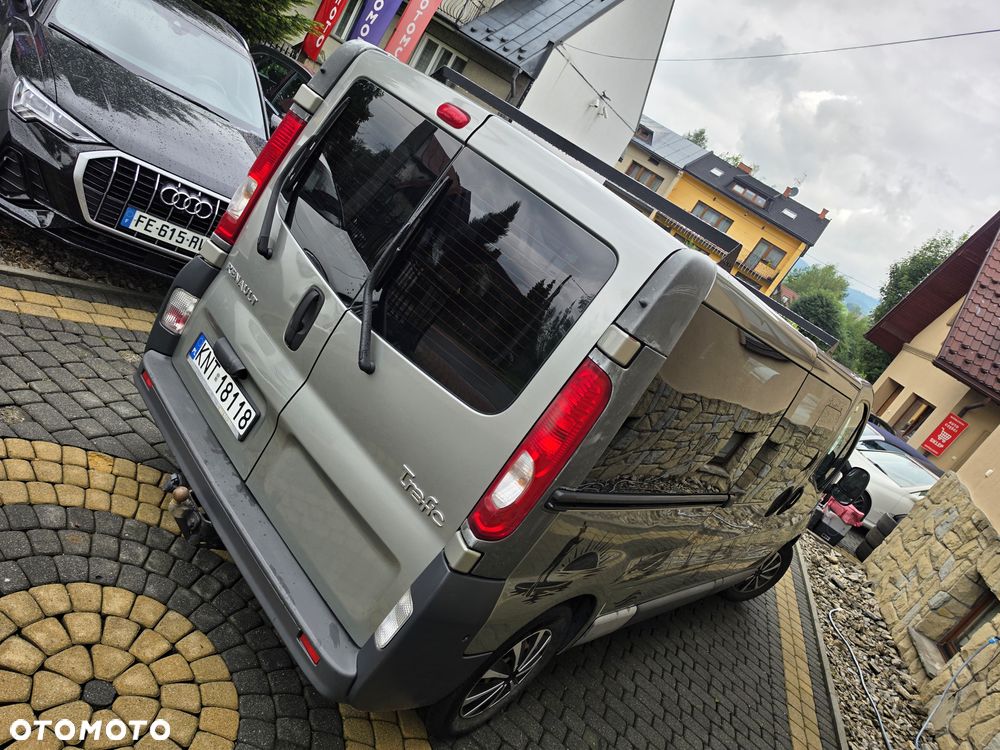 Renault Trafic - 16