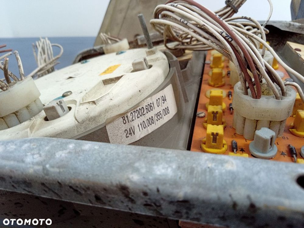 MAN F2000 LICZNIK ZEGARY TACHO 81.25210.6072 - 6