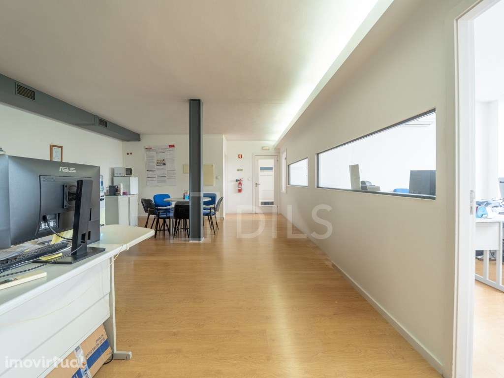 Escritório para arrendar no Centro Empresarial AAA, na Maia - Grande imagem: 2/19