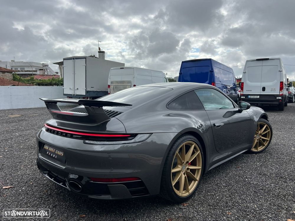 Porsche 911 Série F - 4