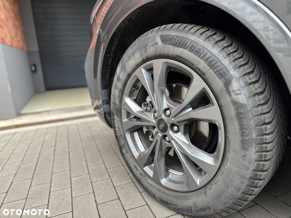 Ford Kuga - 19