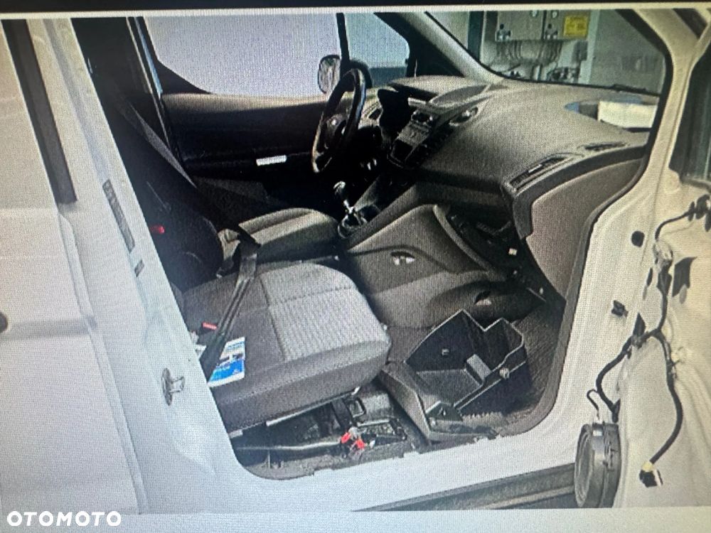 Ford Transit Connect - 4