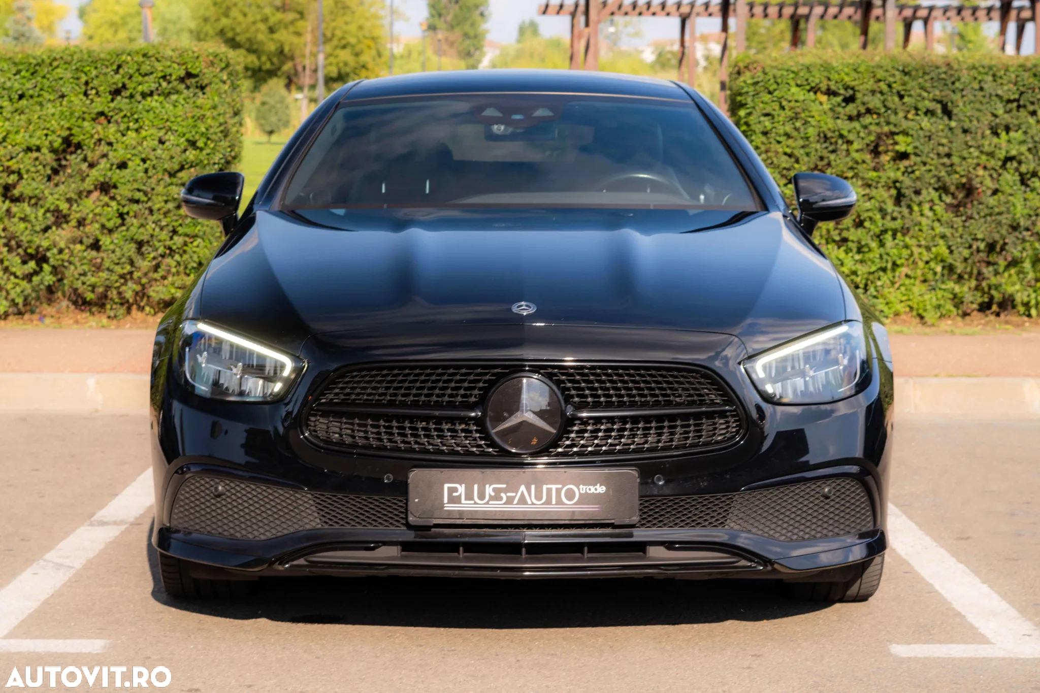 Mercedes-Benz E 220 d 4MATIC Coupe Aut. - 2