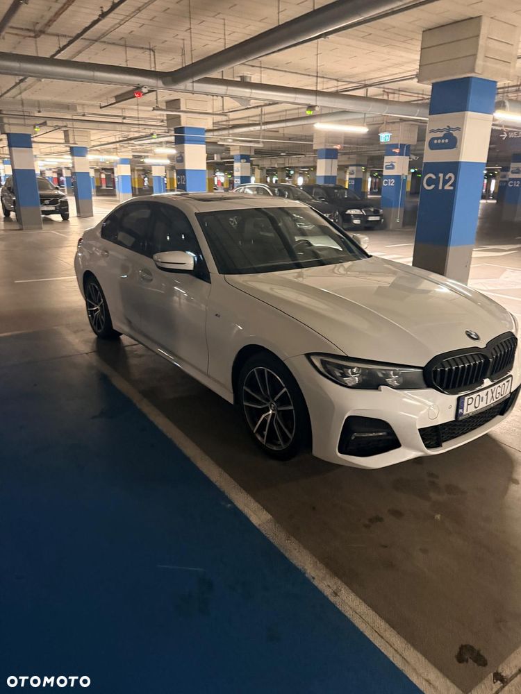 BMW Seria 3 330i xDrive Sport Line - 9