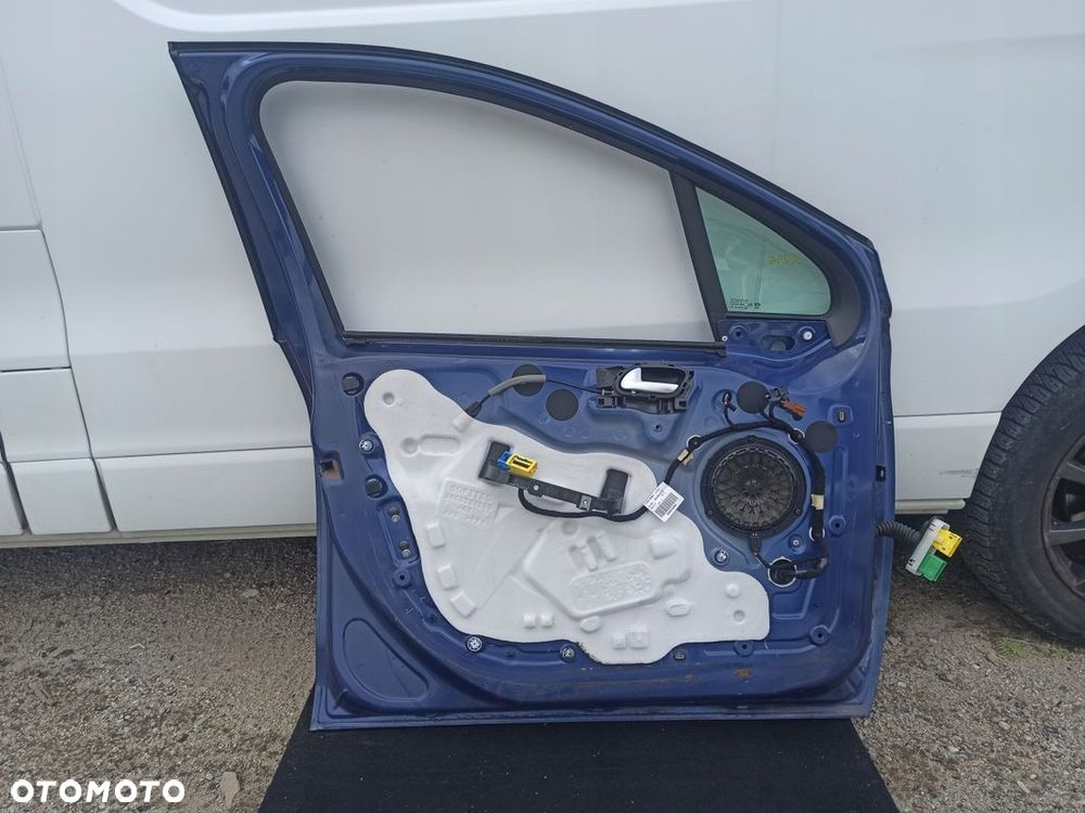 Drzwi lewy przód kompletne PEUGEOT 2008 I 13-16 kolor KUC - 13