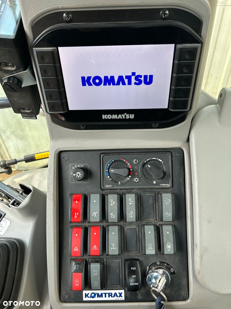 Komatsu WB97-S5 - 14