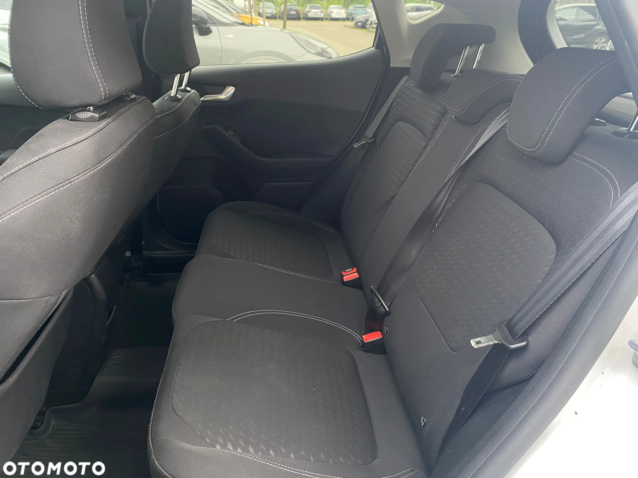 Ford Fiesta 1.0 EcoBoost mHEV Titanium - 13