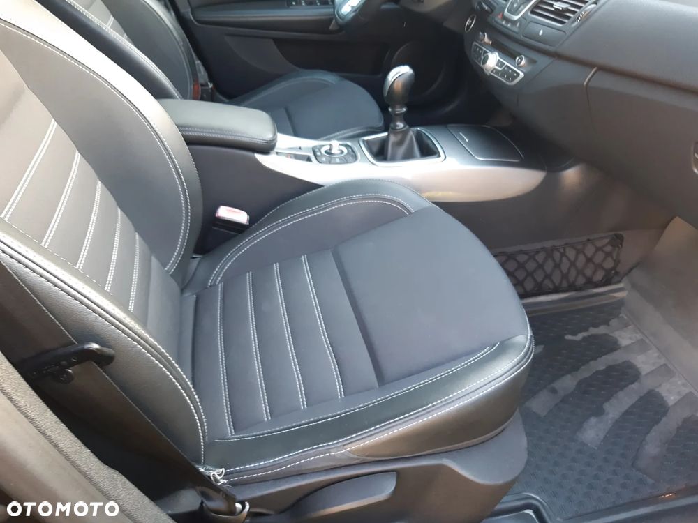 Renault Laguna 2.0 dCi Tech Run - 13