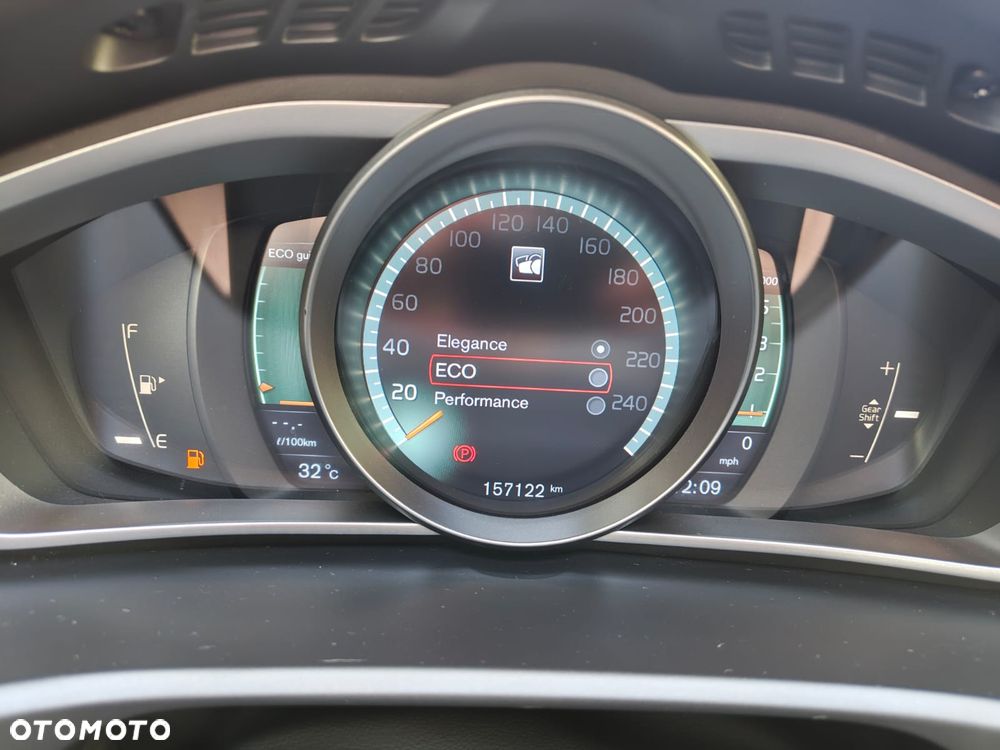 Volvo V40 D2 R-Design Summum - 20