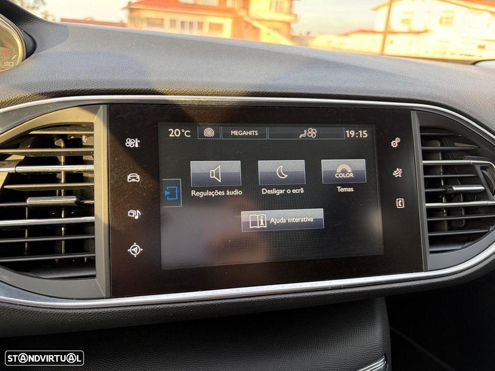 Peugeot 308 1.2 PureTech Allure J17 - 52