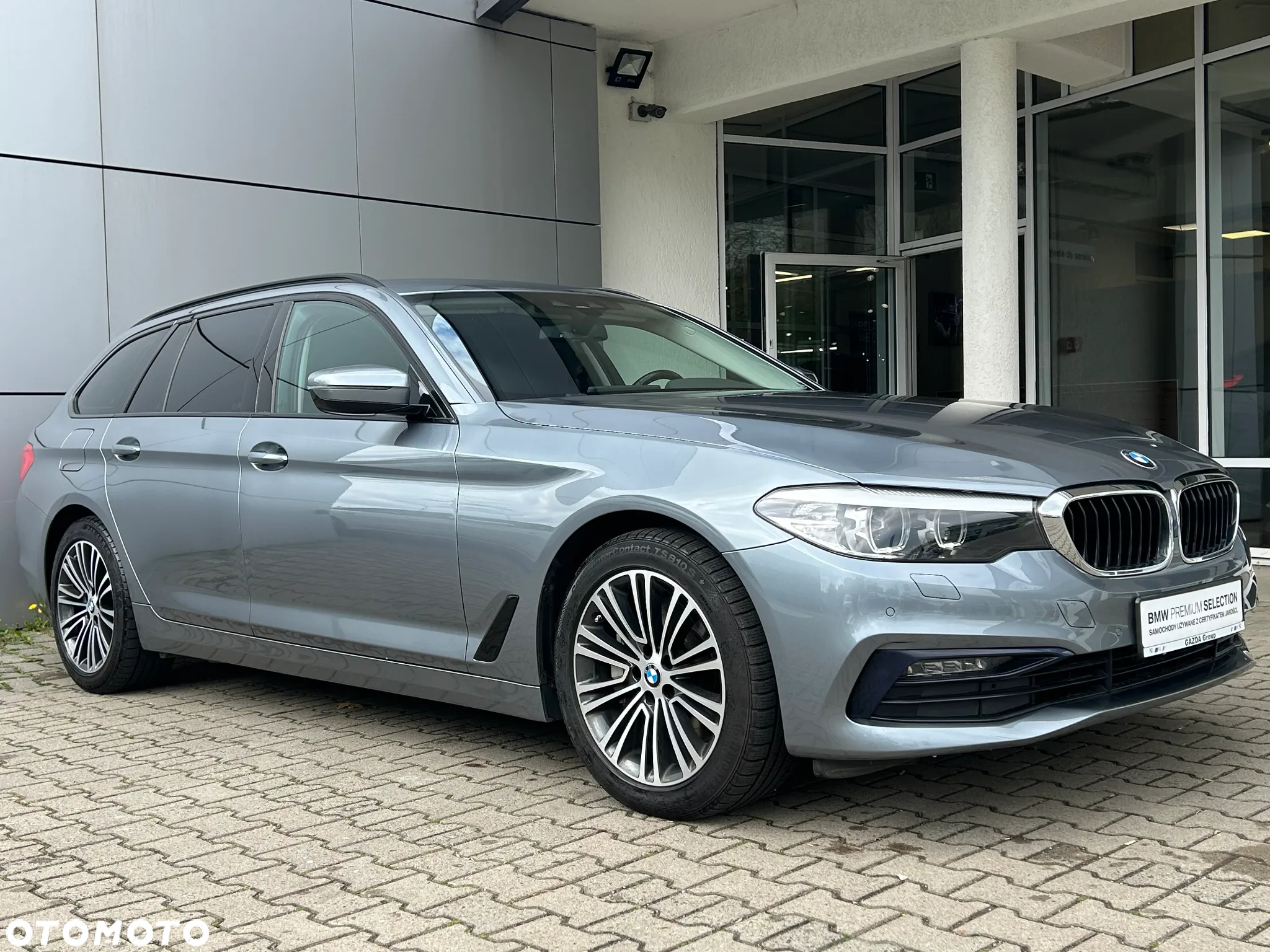 BMW Seria 5 530i xDrive Touring Sport Line - 4