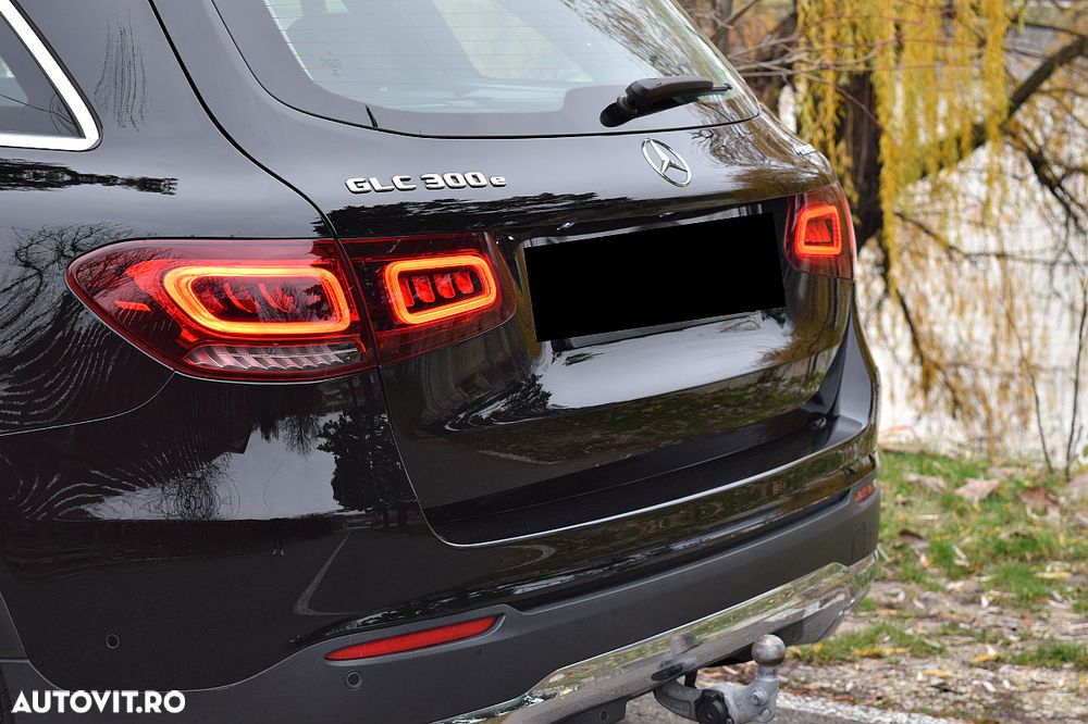 Mercedes-Benz GLC 300 e 4MATIC - 10