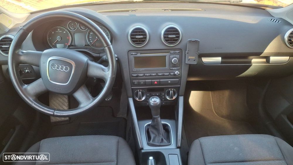 Audi A3 Sportback 1.6 TDI Attraction - 8