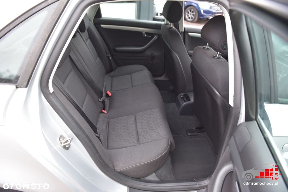 Audi A4 Limousine - 16