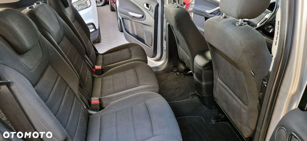 Ford S-Max - 23