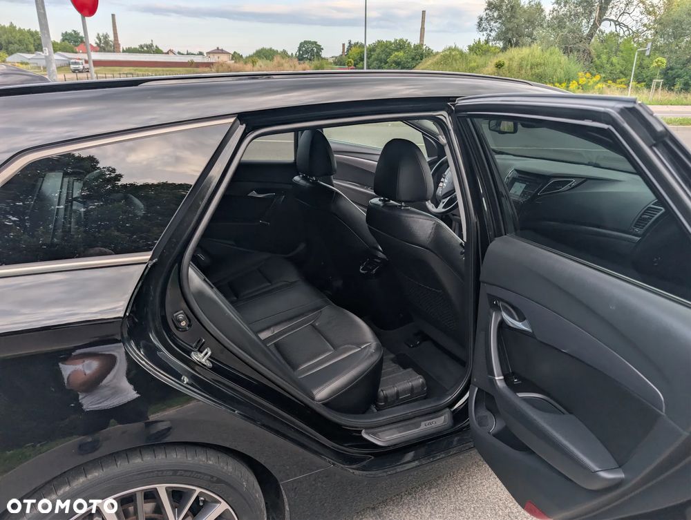 Hyundai i40 Kombi 1.7 CRDi Premium - 28
